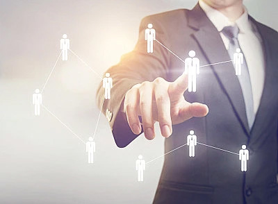 聚焦優(yōu)秀人才：獵頭助力企業(yè)構(gòu)建核心團隊